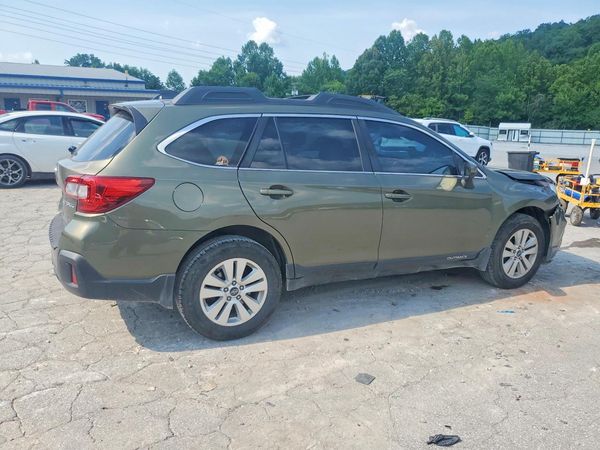 2018 SUBARU OUTBACK Premium