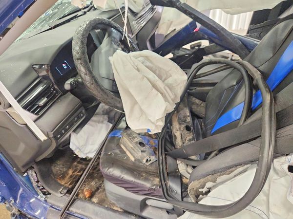2025 TOYOTA CAMRY — DENT
