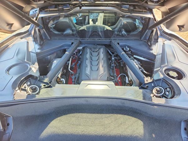 2023 CHEVROLET CORVETTE Preferred 2LT — Engine bay