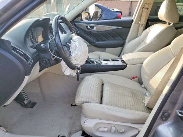 2017 INFINITI Q50