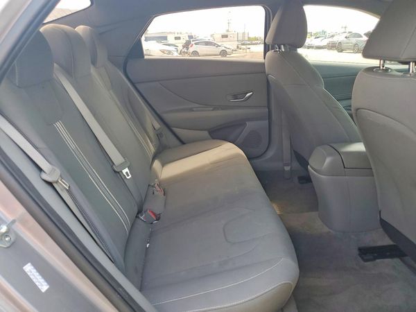 2021 HYUNDAI ELANTRA