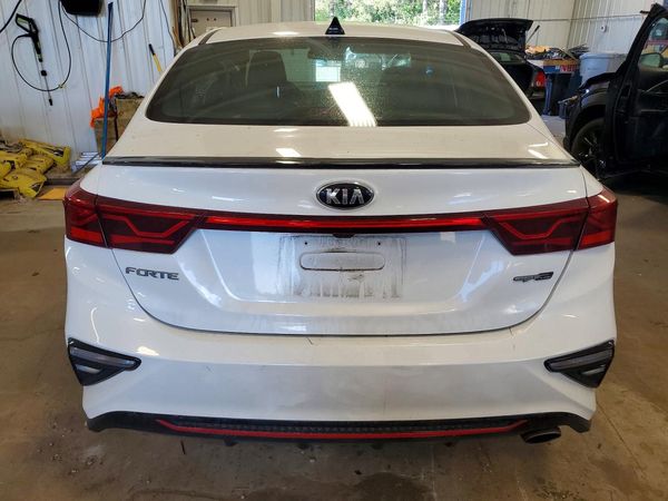 2021 KIA FORTE GT Line