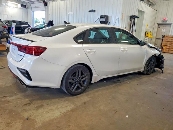 2021 KIA FORTE GT Line