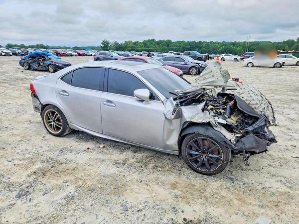 2016 LEXUS IS 200t