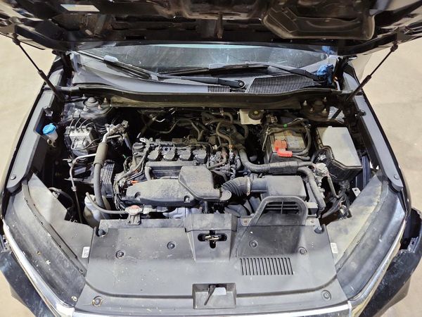 2023 HONDA CR-V EX-L — Engine bay
