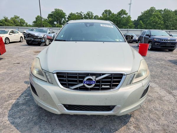 2013 VOLVO XC60