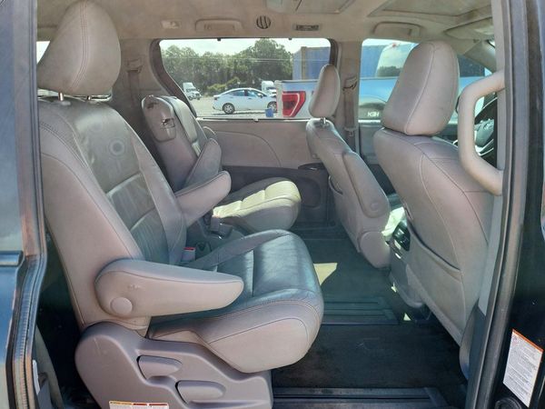 2016 TOYOTA SIENNA
