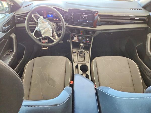 2025 VOLKSWAGEN JETTA