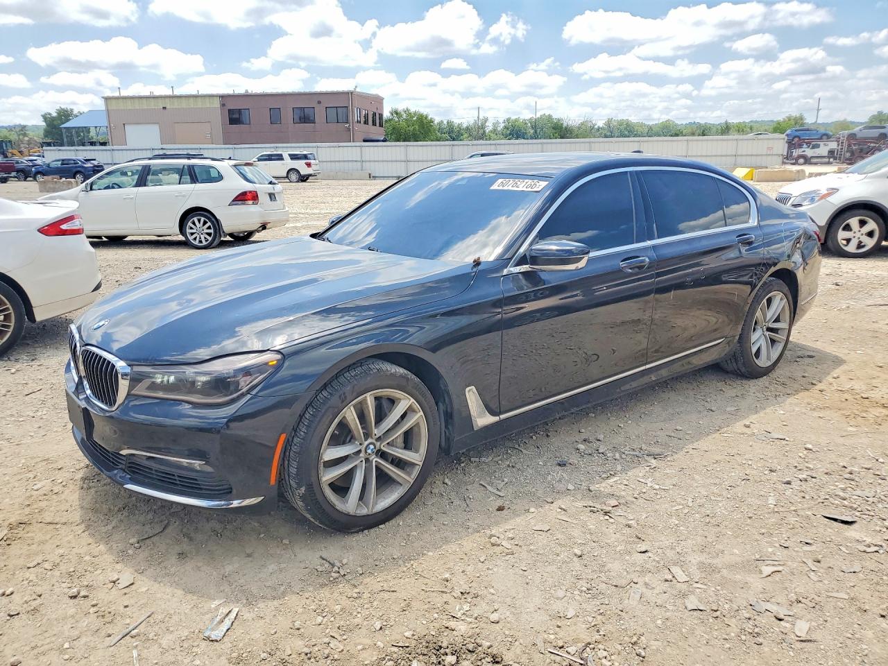 2016 BMW 750