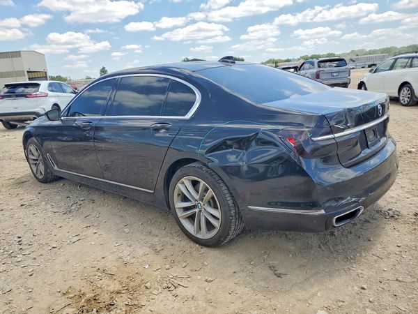 2016 BMW 750