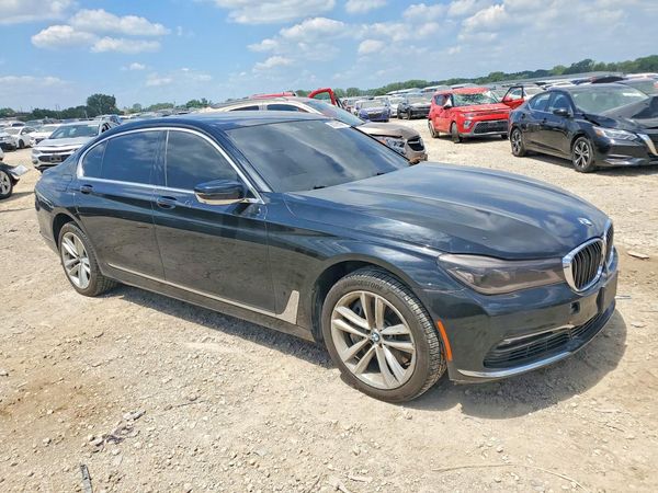 2016 BMW 750