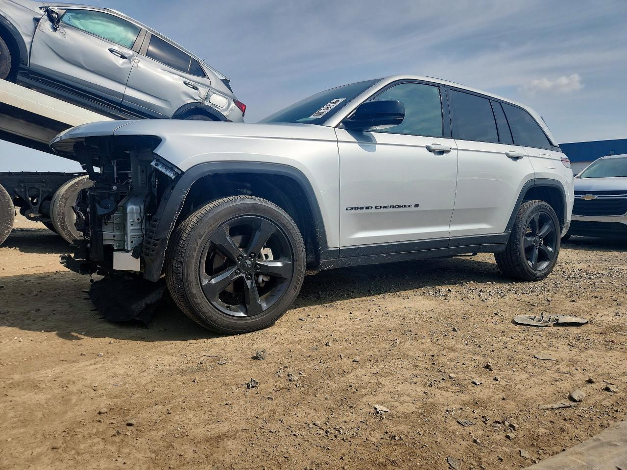 2025 JEEP GRAND CHEROKEE