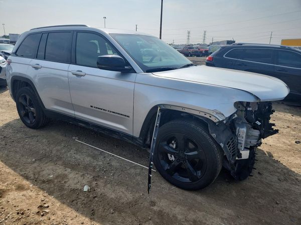 2025 JEEP GRAND CHEROKEE