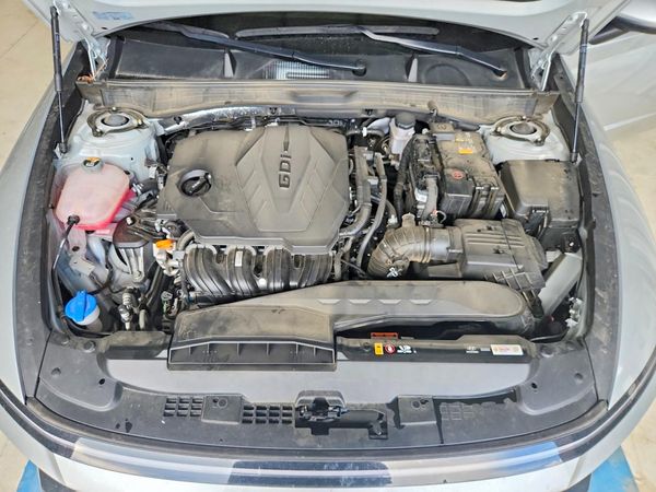 2025 HYUNDAI SONATA SE