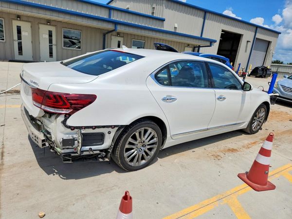 2013 LEXUS LS