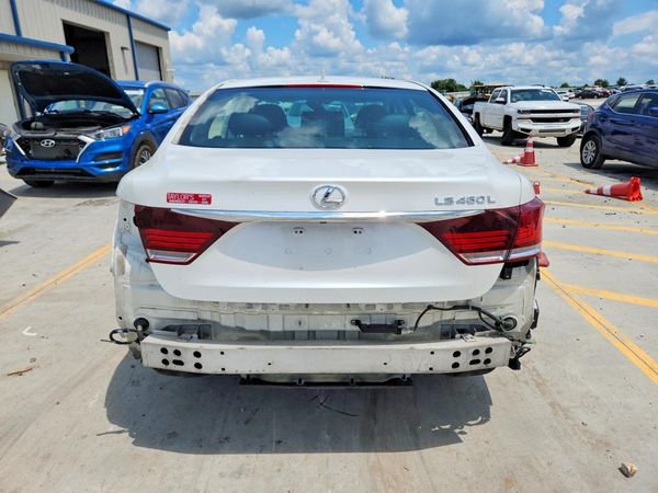 2013 LEXUS LS