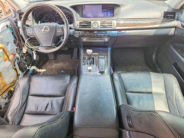 2013 LEXUS LS