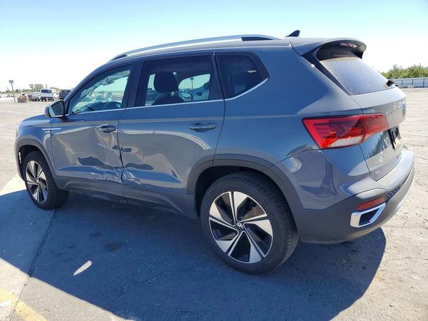 2024 VOLKSWAGEN TAOS 4Motion SE