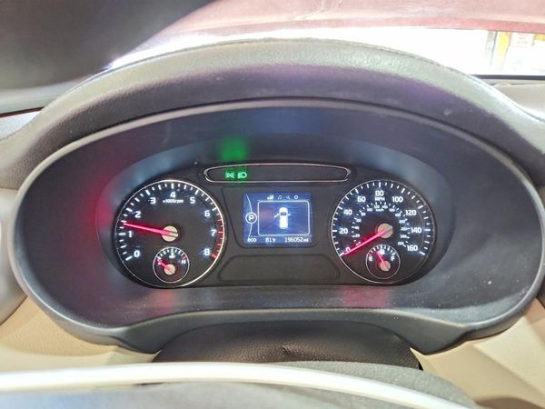 2016 KIA SORENTO L / LX
