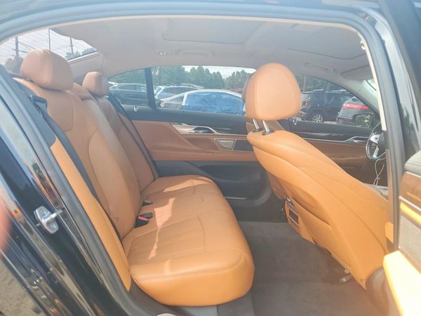2018 BMW 740 xDrive