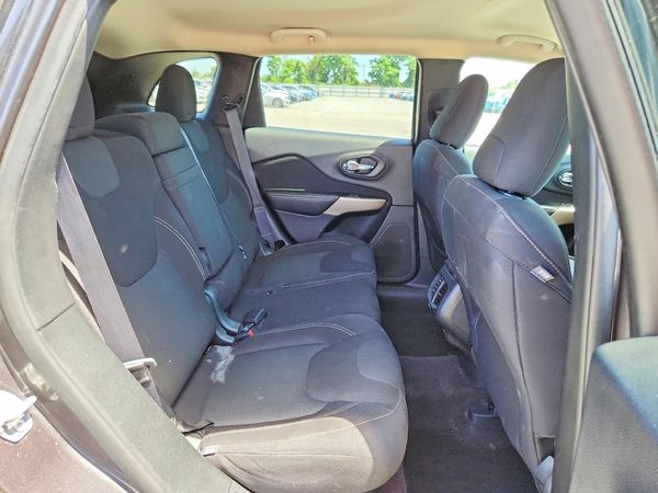 2017 JEEP CHEROKEE LATITUDE FWD