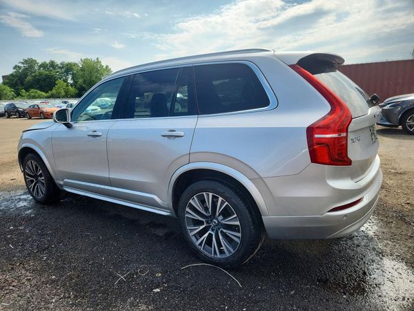 2022 VOLVO XC90