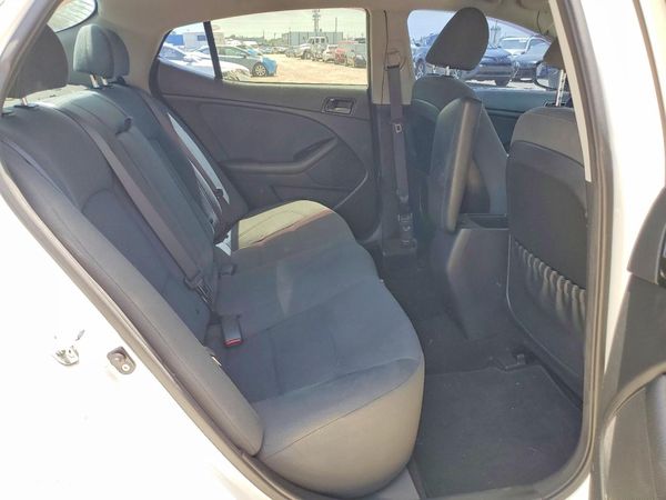 2015 KIA OPTIMA GL - Middle-low