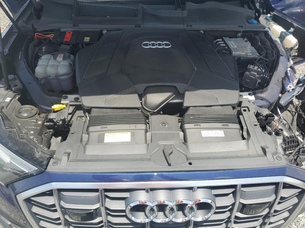2022 AUDI Q7 quattro Premium Plus