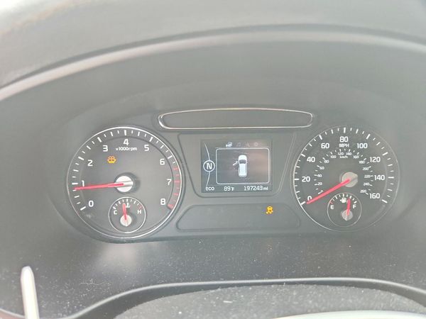 2018 KIA SORRENTO L, LX