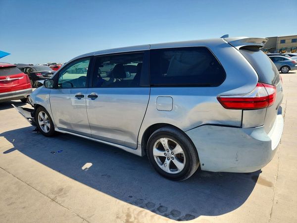 2019 TOYOTA SIENNA