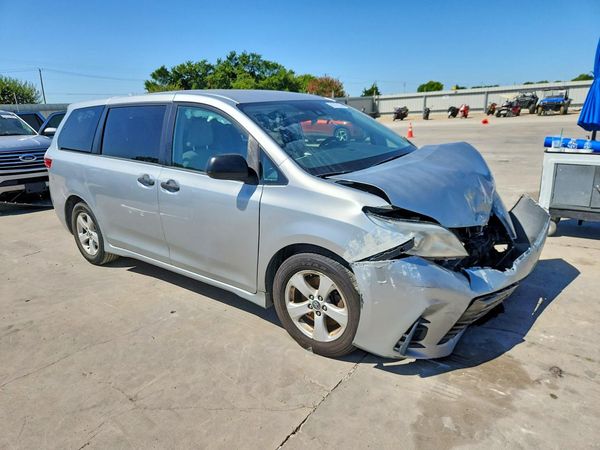 2019 TOYOTA SIENNA