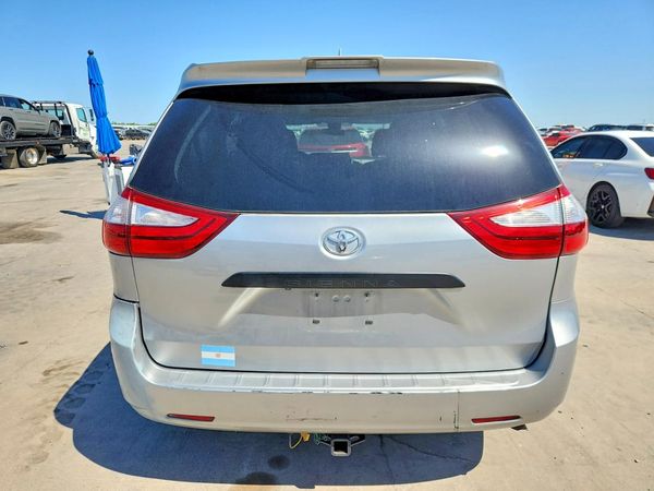 2019 TOYOTA SIENNA