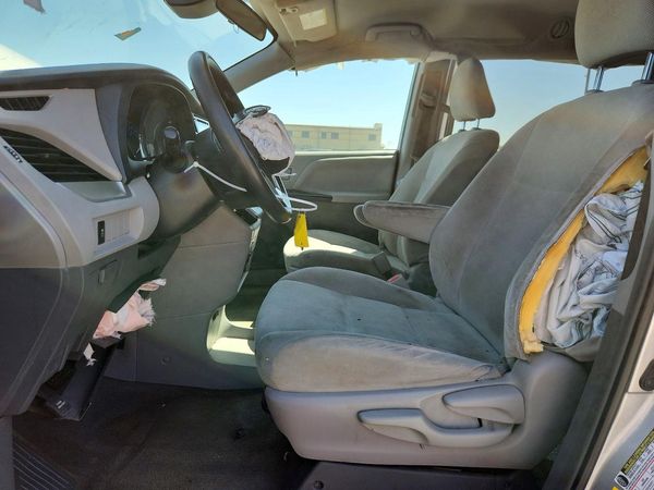 2019 TOYOTA SIENNA
