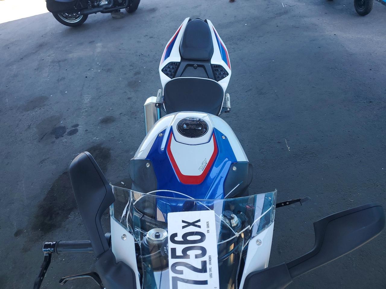 2022 BMW S 1000