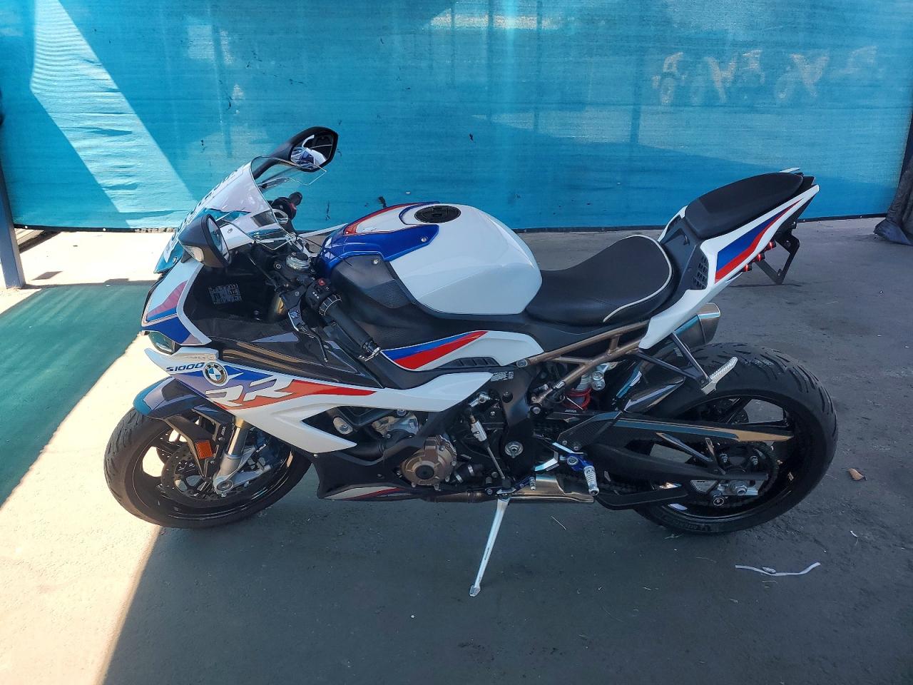 2022 BMW S 1000