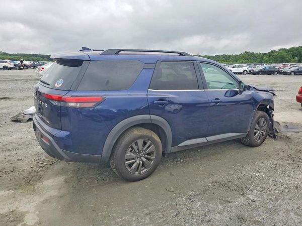 2022 NISSAN PATHFINDER SV