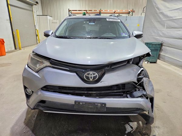 2018 TOYOTA RAV4 Adventure/XLE