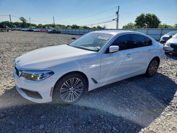 2020 BMW 530