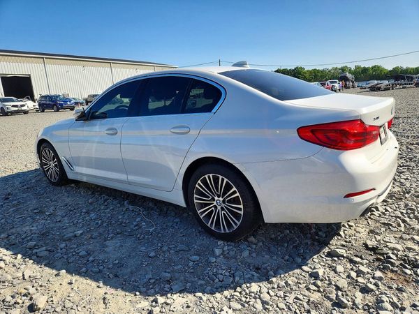 2020 BMW 530