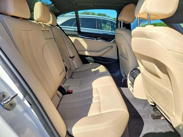 2020 BMW 530