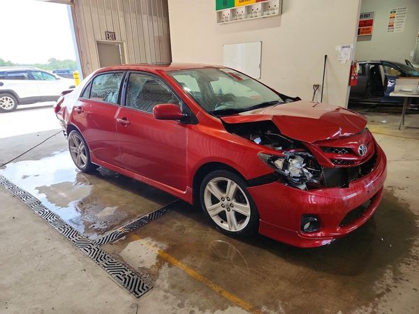 2013 TOYOTA COROLLA