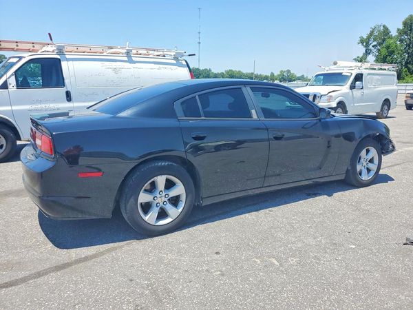 2014 DODGE CHARGER SE