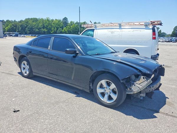 2014 DODGE CHARGER SE
