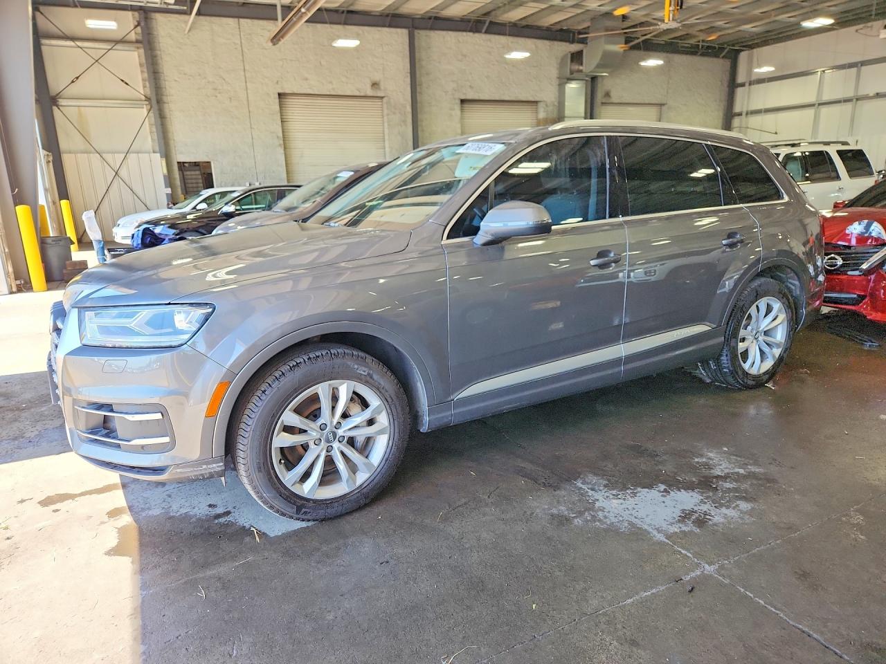 2017 AUDI Q7 quattro Premium Plus