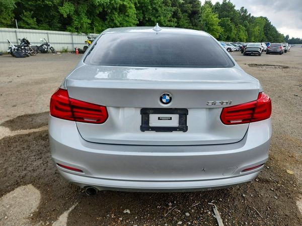 2018 BMW 320