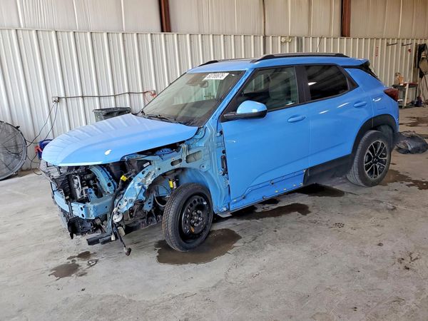 2024 CHEVROLET TRAILBLAZE LT — Front 3/4