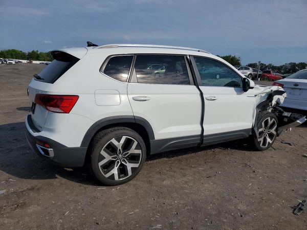 2022 VOLKSWAGEN TAOS 4Motion SEL