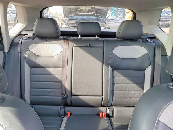 2022 VOLKSWAGEN TAOS 4Motion SEL