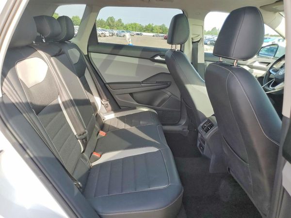 2022 VOLKSWAGEN TAOS 4Motion SEL