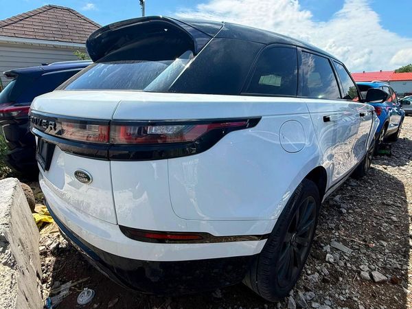 2019 LAND ROVER RANGE ROVER VELAR R-Dynamic SE